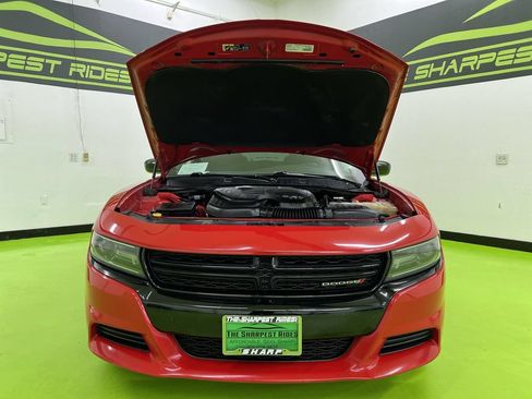 Used 2019 Dodge Charger SXT w/ Blacktop Package RWD image 4