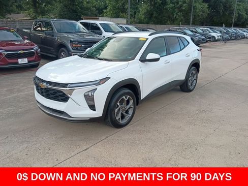 Used 2025 Chevrolet Trax LT w/ LT Convenience Package FWD image 1
