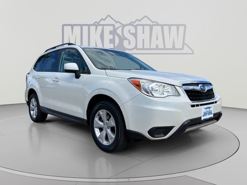 Used 2016 Subaru Forester 2.5i Premium w/ All-Weather Package AWD/4WD image 7