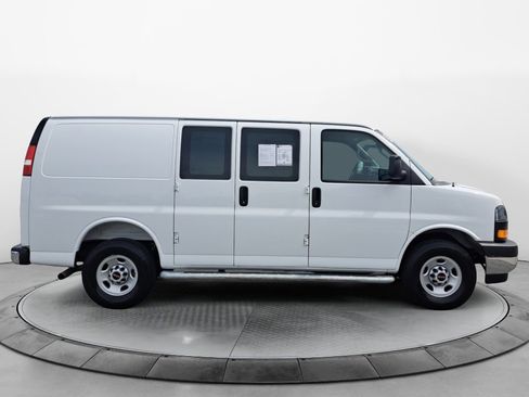 Used 2025 GMC Savana 2500 w/ Driver Convenience Package RWD image 8