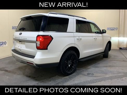 Certified 2024 Ford Expedition XLT AWD/4WD image 3