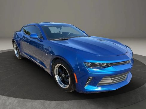 Used 2018 Chevrolet Camaro LS RWD image 3
