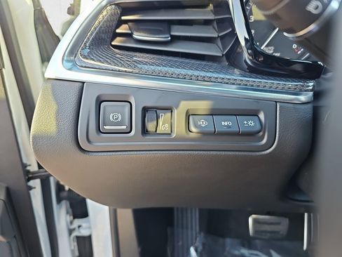 Used 2025 Cadillac XT5 Sportv w/ Technology Package image 28