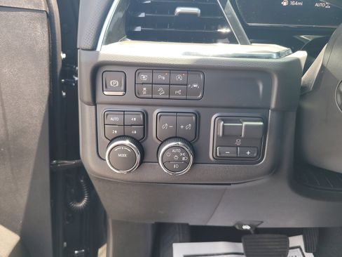 Used 2026 Chevrolet Tahoe Premier w/ Sun And Tow Package AWD/4WD image 17