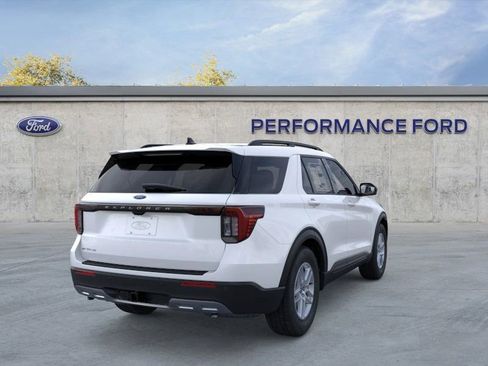 New 2026 Ford Explorer Active w/ Active Comfort Package image 8