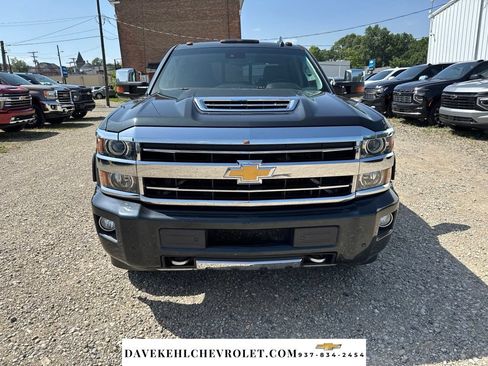 Used 2018 Chevrolet Silverado 2500 High Country w/ Duramax Plus Package AWD/4WD image 2