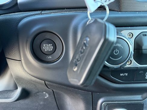 Certified 2022 Jeep Wrangler Unlimited Sport image 29