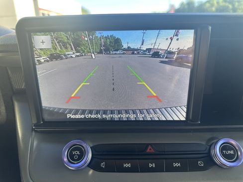 Used 2023 Ford Maverick XL FWD image 17