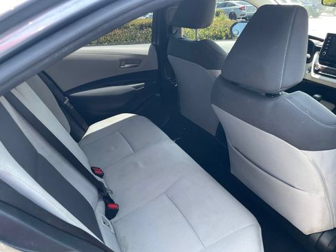 Used 2021 Toyota Corolla LE FWD image 9