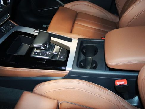 Used 2025 Audi Q5 Prestige AWD/4WD image 47