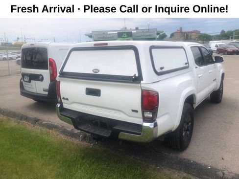Used 2021 Toyota Tacoma SR5 AWD/4WD image 4
