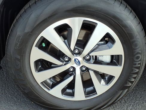 Certified 2025 Subaru Outback Premium w/ Popular Package #1A image 13