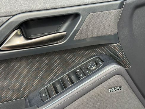 Used 2025 Lexus GX 550 w/ Cold Area Package AWD/4WD image 8