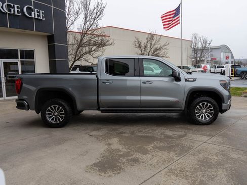 Used 2023 GMC Sierra 1500 AT4 w/ Technology Package image 8