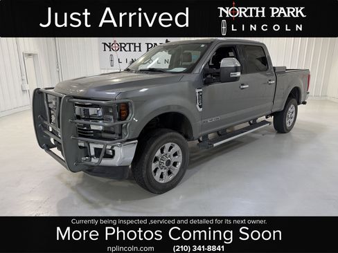 Used 2019 Ford F250 Lariat w/ Chrome Package image 1