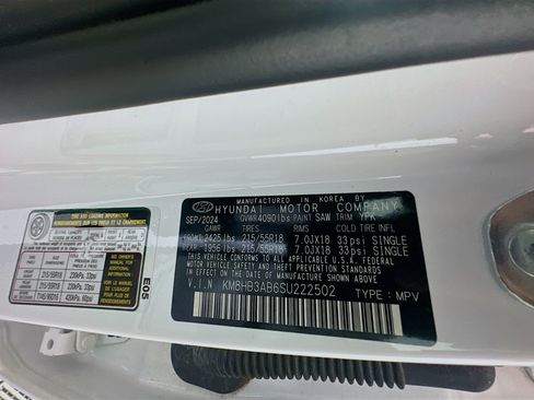 Used 2025 Hyundai Kona SEL FWD image 12