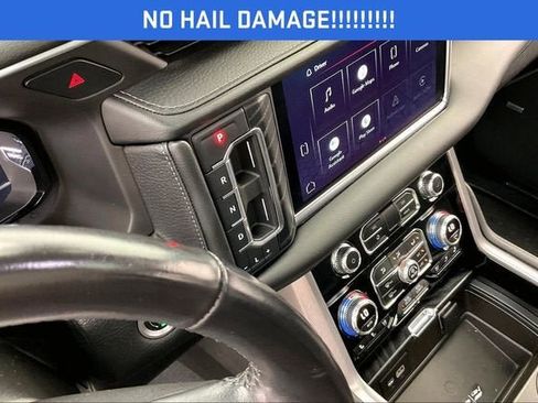 Used 2022 GMC Yukon XL Denali AWD/4WD image 16