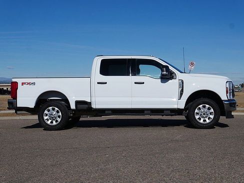 Used 2024 Ford F250 XLT w/ FX4 Off-Road Package image 6