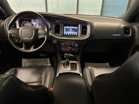 Used 2022 Dodge Charger SXT w/ Leather Interior Group RWD image 9