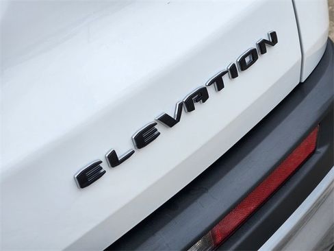 Used 2025 GMC Acadia Elevation image 12