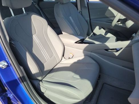 Certified 2025 Hyundai Elantra SEL FWD image 20