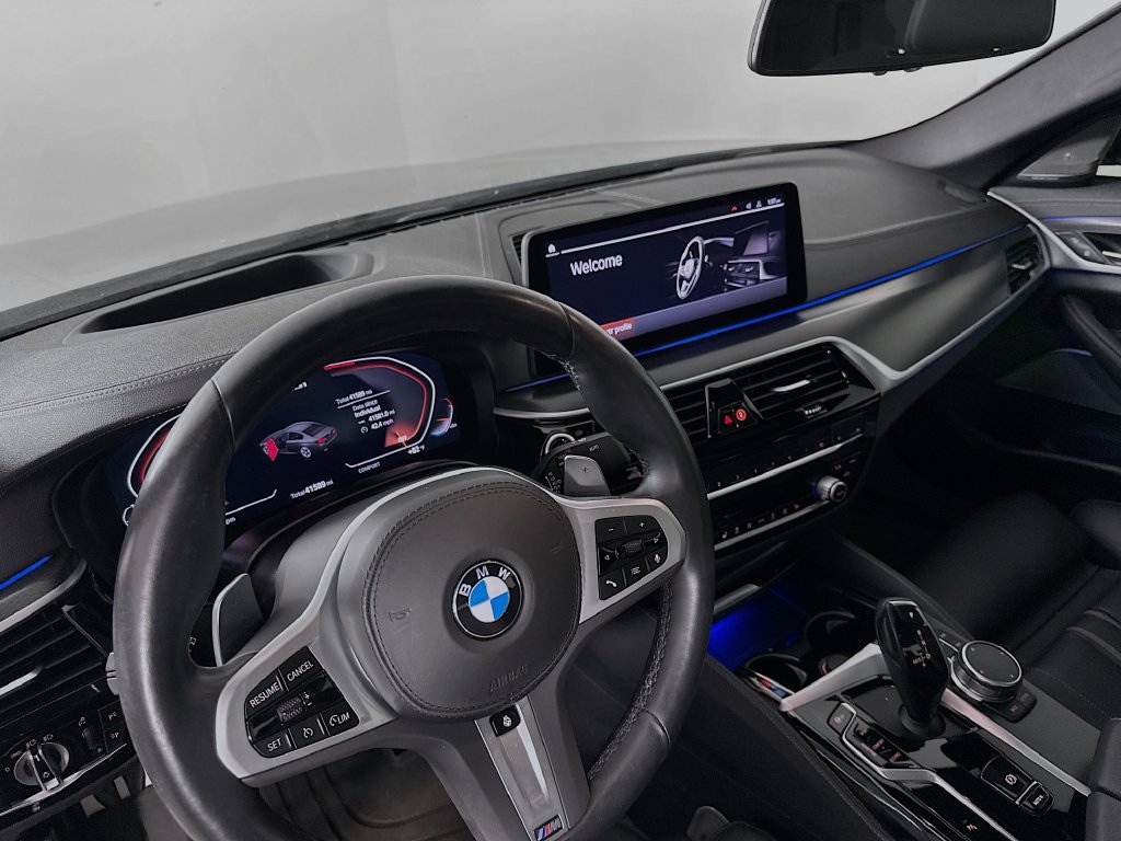 Used 2023 BMW M550i xDrive w/ Shadowloine Package AWD/4WD image 12