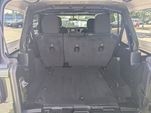 Used 2021 Jeep Wrangler Unlimited Sport image 13