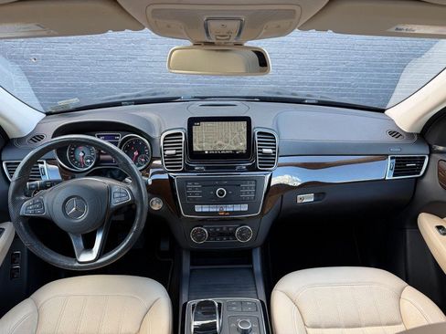 Used 2019 Mercedes-Benz GLS 450 4MATIC image 23