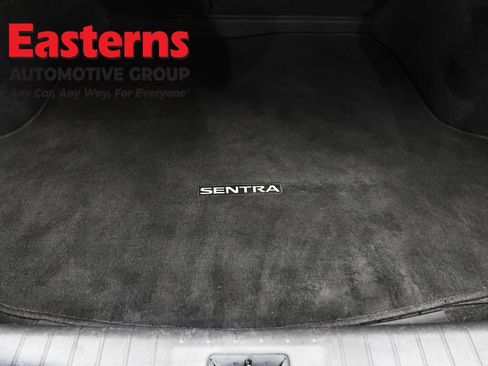 Used 2021 Nissan Sentra SR image 9