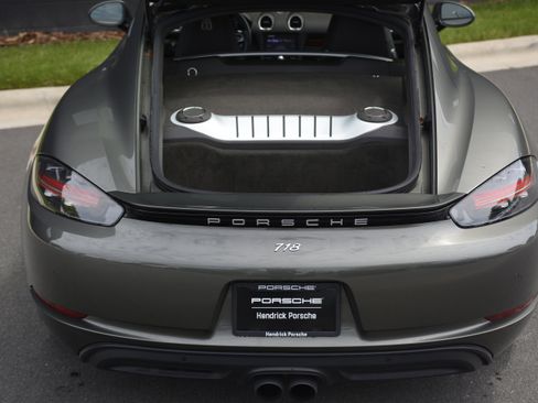 Certified 2024 Porsche 718 Cayman S RWD image 31