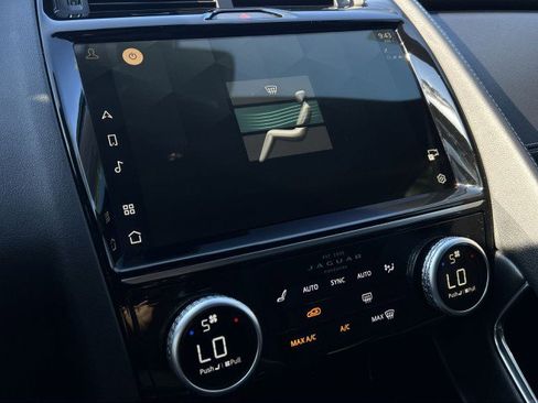 Used 2024 Jaguar E-PACE R-Dynamic SE image 29