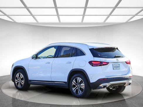 Used 2025 Mercedes-Benz GLA 250 image 2
