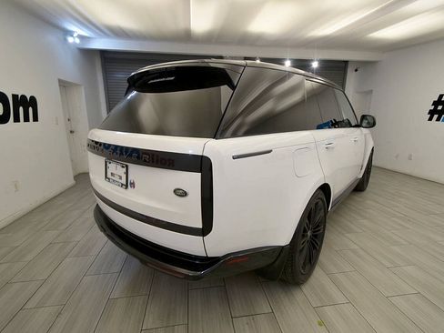 Used 2023 Land Rover Range Rover SE AWD/4WD image 5