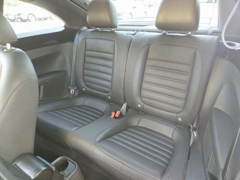 Used 2013 Volkswagen Beetle 2.0T FWD image 13