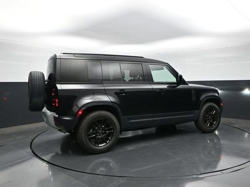 Used 2025 Land Rover Defender 110 S AWD/4WD image 7