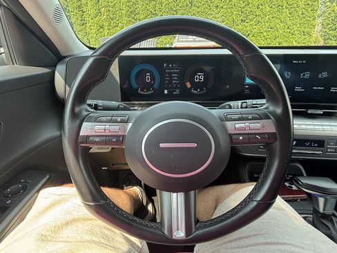 Used 2025 Hyundai Kona SEL AWD/4WD image 18