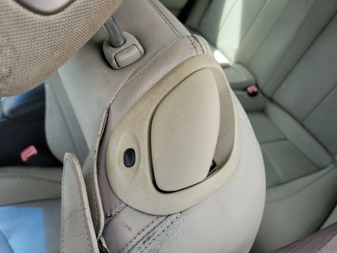 Used 2012 INFINITI G37 Convertible w/ Premium Pkg RWD image 12