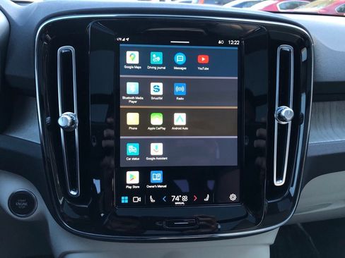 Used 2023 Volvo XC40 B5 Plus w/ Driver Assist Package image 24