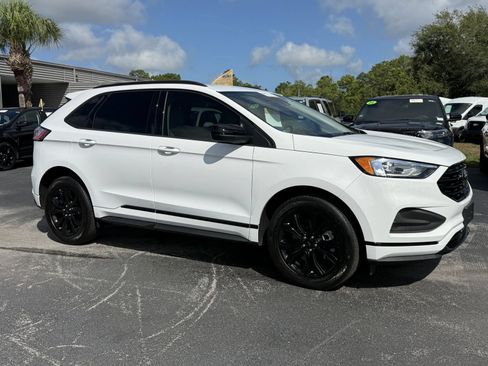 Certified 2024 Ford Edge SE w/ Black Appearance Package AWD/4WD image 2