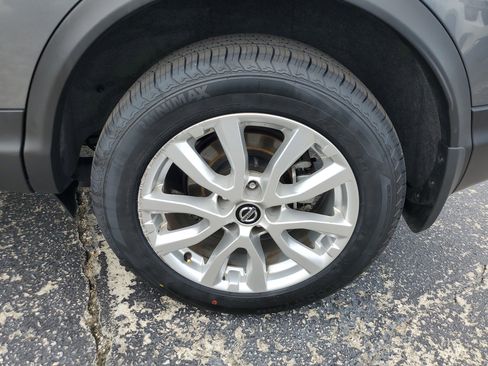 Used 2021 Nissan Rogue Sport SV FWD image 7