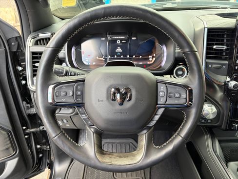 Used 2025 RAM 1500 Limited AWD/4WD image 12