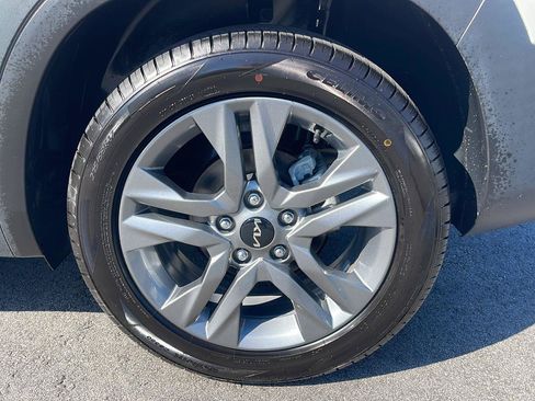 Used 2022 Kia Seltos S FWD image 12