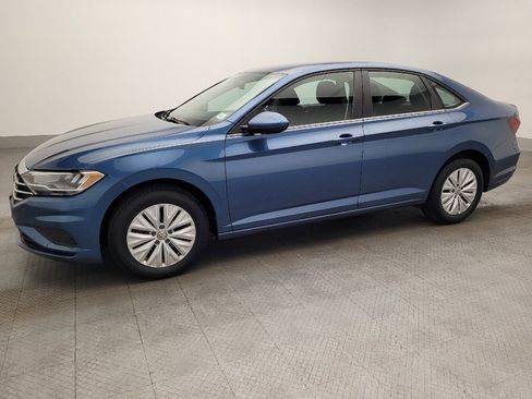 Used 2019 Volkswagen Jetta S image 2