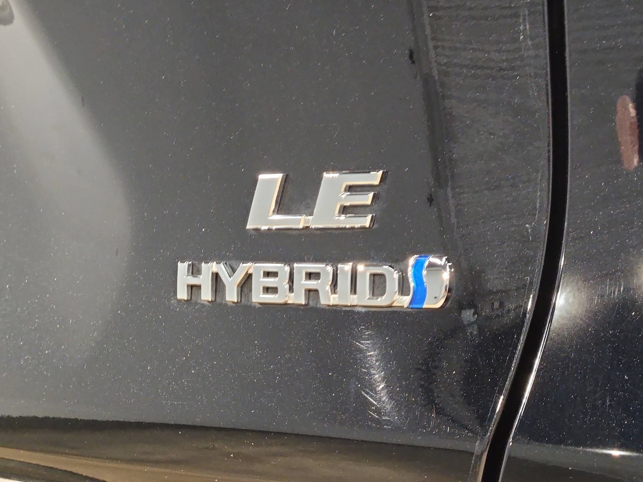 Used 2024 Toyota RAV4 LE AWD/4WD image 36
