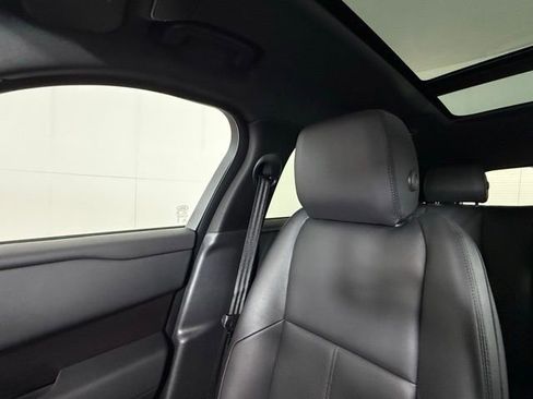 New 2026 Land Rover Range Rover Velar Dynamic SE image 16