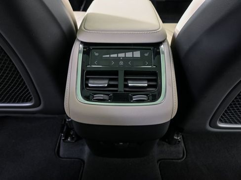 Used 2025 Volvo XC90 B5 Plus image 20
