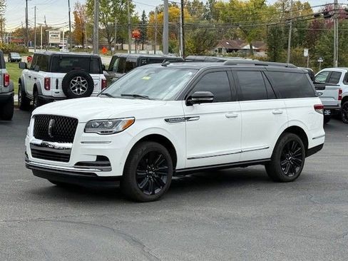 Used 2024 Lincoln Navigator Black Label image 10