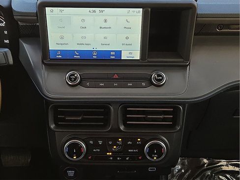 Used 2024 Ford Maverick Lariat w/ Black Appearance Package image 10