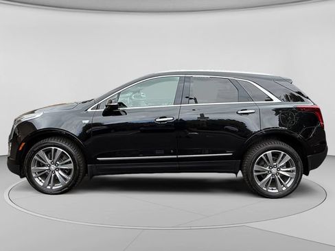Used 2022 Cadillac XT5 Premium Luxury w/ Technology Package AWD/4WD image 2