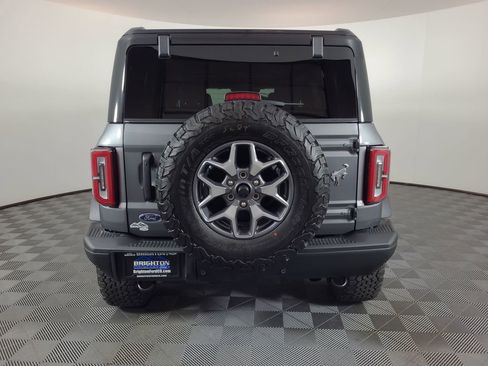 Used 2025 Ford Bronco Badlands image 4